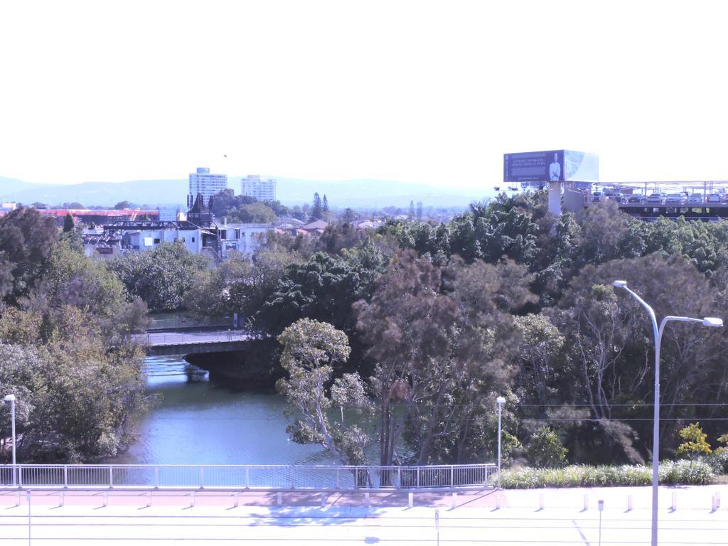 Broadbeach Travel Inn Apartments Gold Coast Kültér fotó