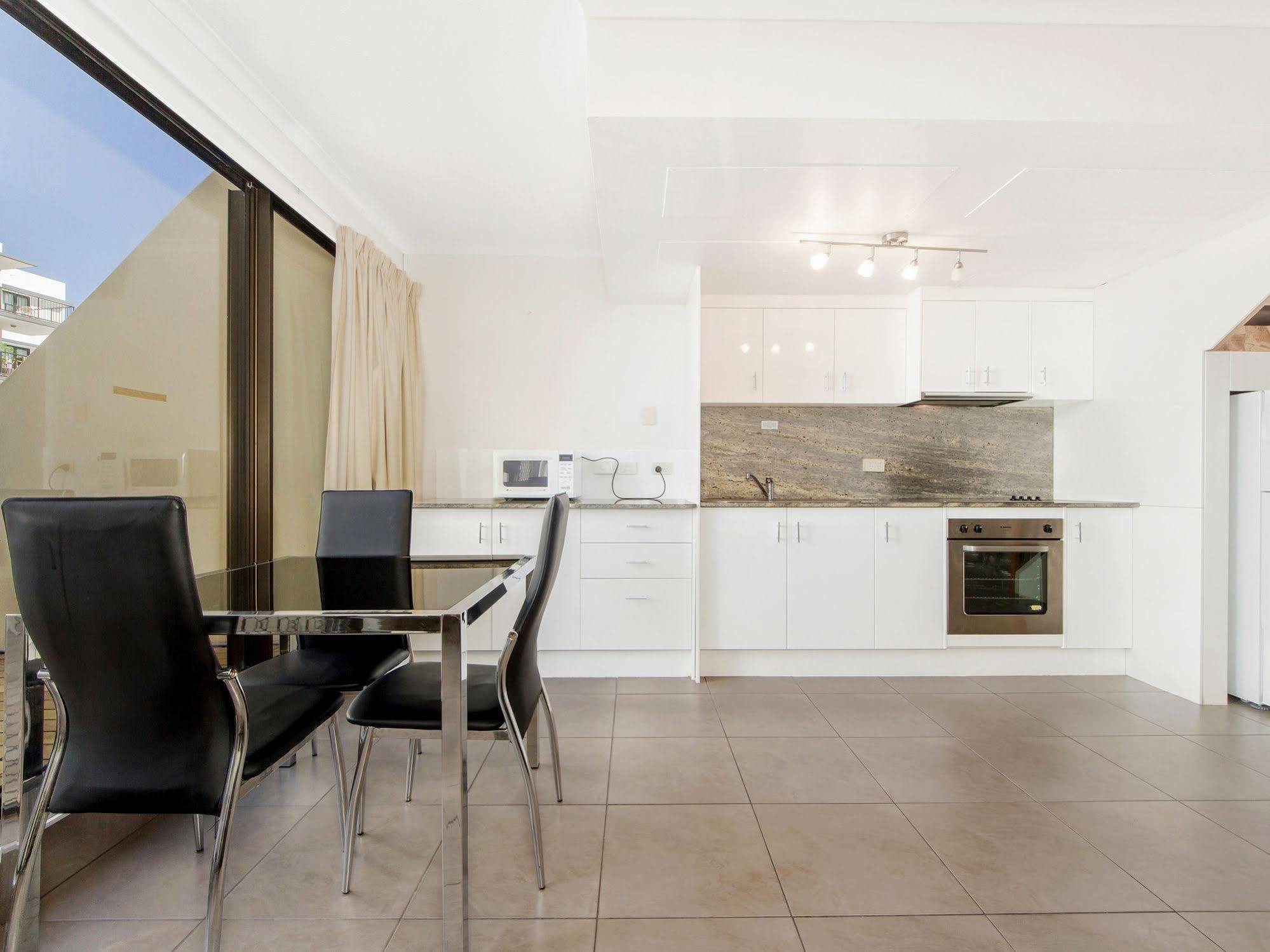 Broadbeach Travel Inn Apartments Gold Coast Kültér fotó